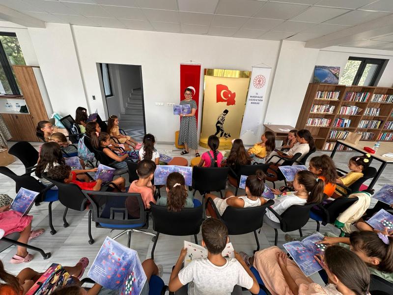 Saraylar Kütüphane